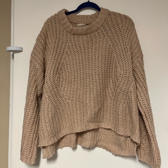 Tan Universal Thread Sweater size L - Picture 2 of 9